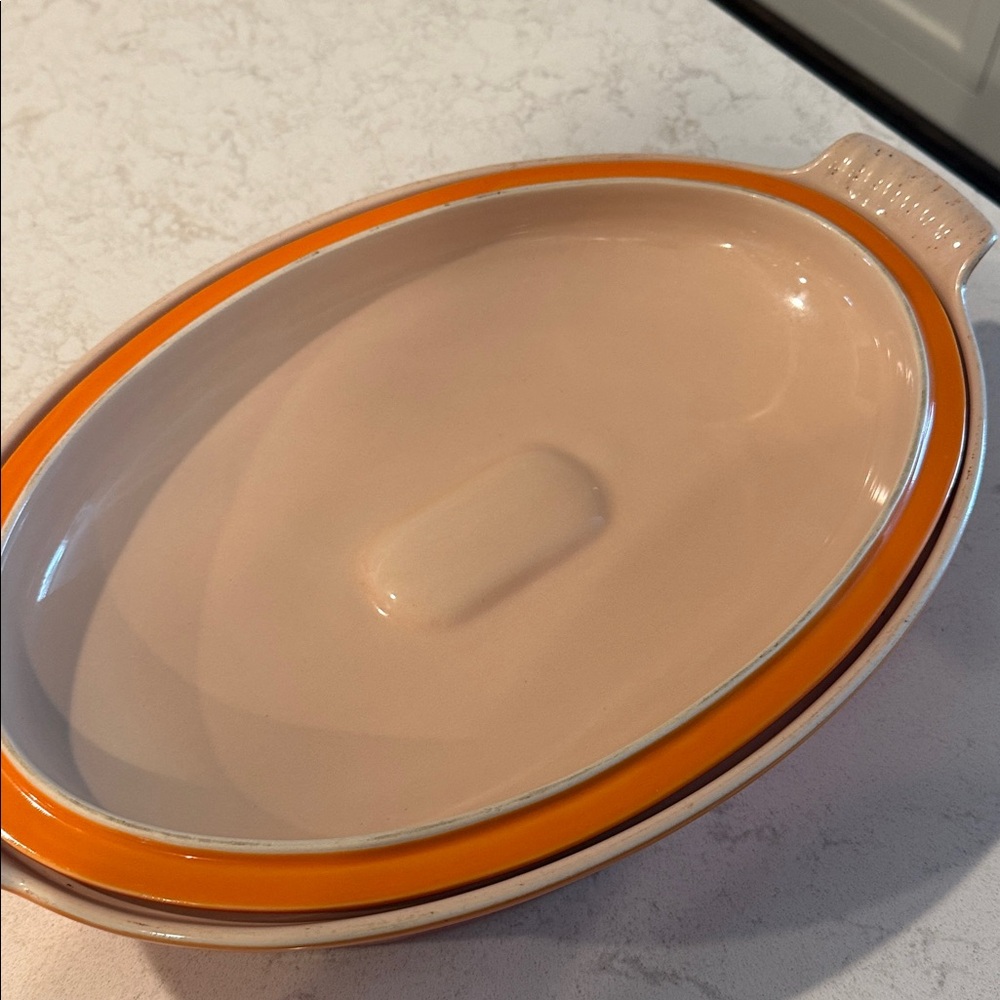 Le Creuset Heritage Oval Casserole (Flame) - Picture 7 of 7